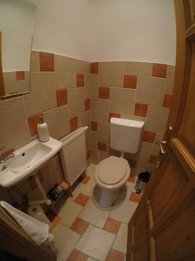 King 38-1 Apartman Apartment Pecs Exterior photo